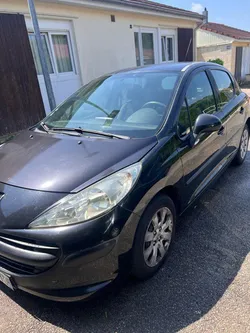 207 1.4 hdi 70 cv révisé garanti CT ok