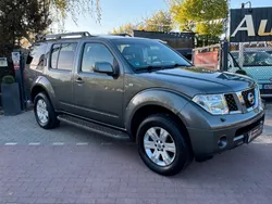 Nissan Pathfinder 2.5 dCi 190ch 4x4 Auto – 7 places – Cuir – Toit ouvrant – Attelage