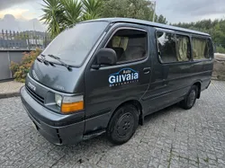 Toyota HiAce 2.4 D 9 LUGARES