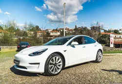 Tesla Model 3 LONG RANGE DUAL MOTOR AWD