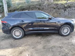 Jaguar F-Pace 2.0 i 4D Prestige - CX. Manual - GPS - Camara Marcha Tras - Classe 1 Portagens - DISTRIBUIÇAO NOVA