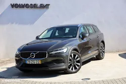 Volvo V60 Cross Country 2.0 D4 Momentum Geartronic