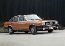 Audi 100 Generation 2 (C2)