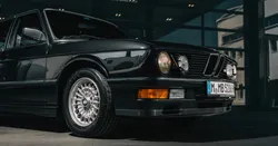 BMW M5 Generation 1 (E28)