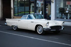 Ford Thunderbird Generation 1