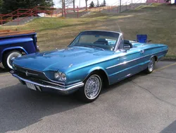 Ford Thunderbird Generation 4