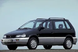 Mitsubishi Space Runner Generation 1