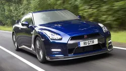 Nissan GT-R R35 (facelift 2011)