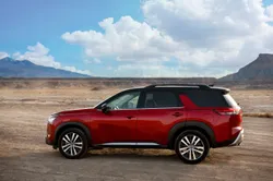 Nissan Pathfinder Generation 5