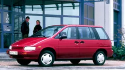 Nissan Prairie Generation 2 (M11)