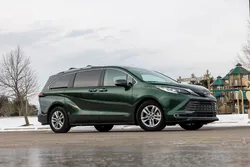Toyota Sienna Generation 4