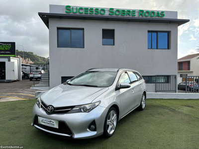 Toyota Auris 1.4 d-4d exclusive+navi