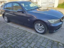 BMW 320 E90