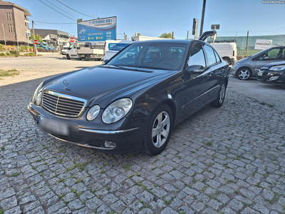 Mercedes-Benz E 270 CDI  AUTOMATICO 177CV  selo barato