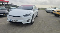 Tesla Model X 75D