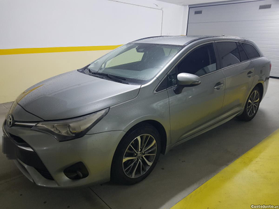 Toyota Avensis D-4D SW LUXURY + GPS