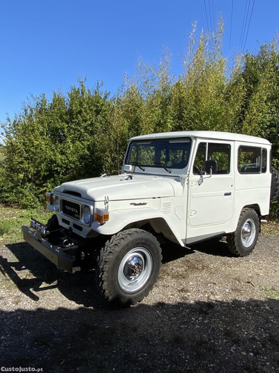 Toyota BJ 40 7 lugares