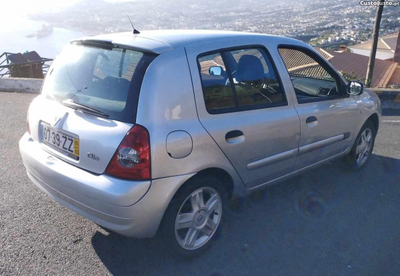 Renault Clio 1.2 EXTREME 16V 75 CV