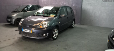 Ford Fiesta 1.2 Guia 5 Portas