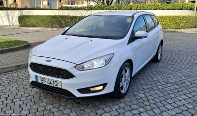 Ford Focus 1.5 D -180EUR Mês