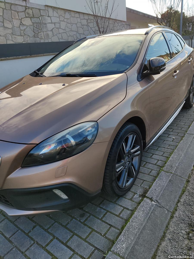 Volvo V40 (Cross Country)