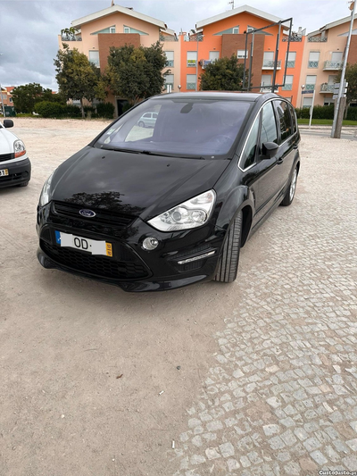 Ford S-Max Titanium S