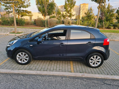 Kia Rio 1.2 CVVT EX - 83.000kms