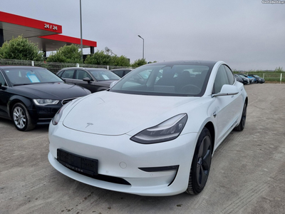 Tesla Model 3 Long-Range Dual Motor AWD