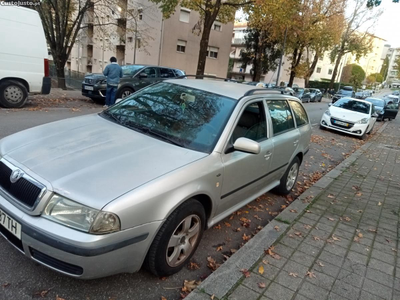 Skoda Octavia 1.4 carrinha