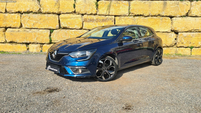 Renault Mégane 1.5 Blue dCi Intens EDC