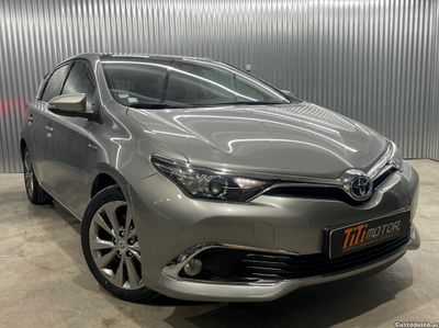 Toyota Auris 1.8 HSD Exclusive