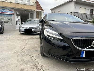 Volvo V40 Momentum 2.0 Diesel 150cv