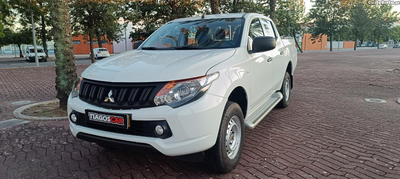 Mitsubishi L200 2.4 DI-D CD Invite 2WD