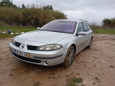 Renault Laguna 2.0 DCI 150cv - 06