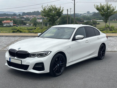 BMW 330 e pack M plug-in