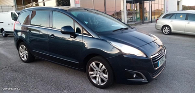 Peugeot 5008 1.6 HDI ALLURE 7 LUGARES