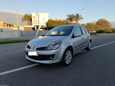 Renault Clio 1.5 dCi  5 lugares