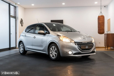 Peugeot 208 1.2 VTi SE Style