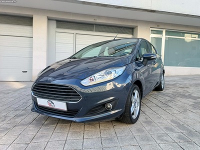 Ford Fiesta 1.5 tdci 5 portas apenas 60 mil quilometros