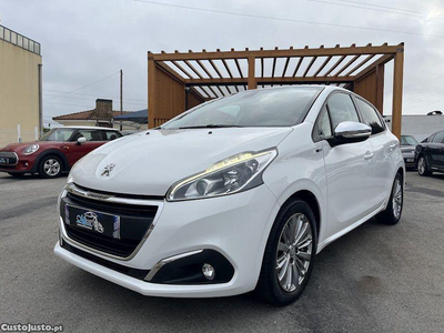 Peugeot 208 1.6 bluehdi style