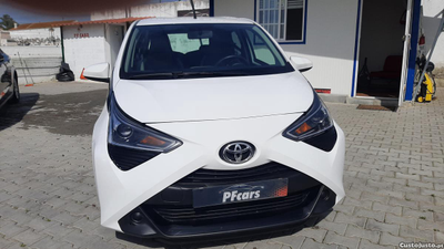 Toyota Aygo 1.0 X-Play+X-Touch