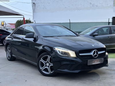 Mercedes-Benz CLA 180 '' Urban ''