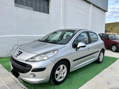 Peugeot 207 1.4 Hdi