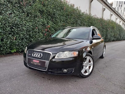 Audi A4 2.0 TDi S-line