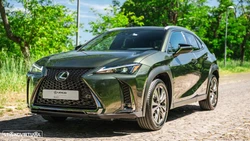 Lexus UX 250h Sport (Ecrã 12.3)