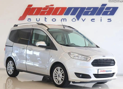 Ford Tourneo 1.0 EcoBoost Titaniu