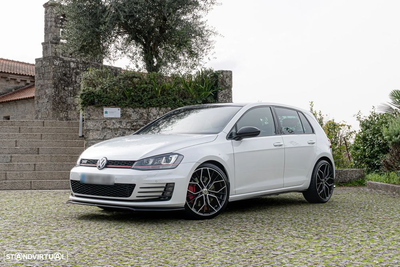 VW Golf 2.0 TSi GTi DSG Performance