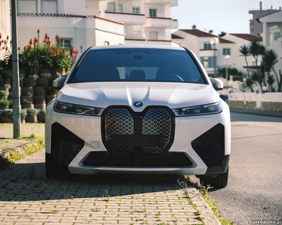 BMW iX xDrive40 Pack Desportivo