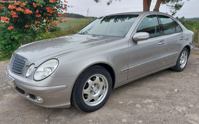 Mercedes-Benz E 220 Classic