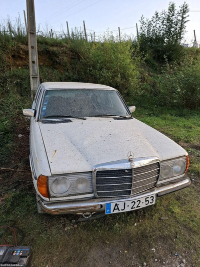 Mercedes-Benz 240 240D